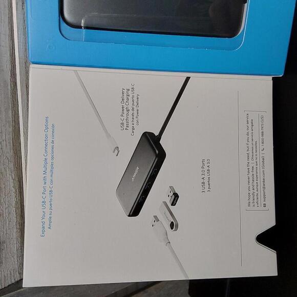 USB C Hub, 4-in-1 USB-C, with 60W PD, 3 USB-A, 1 USB-C | Anker - Picture 9 of 10